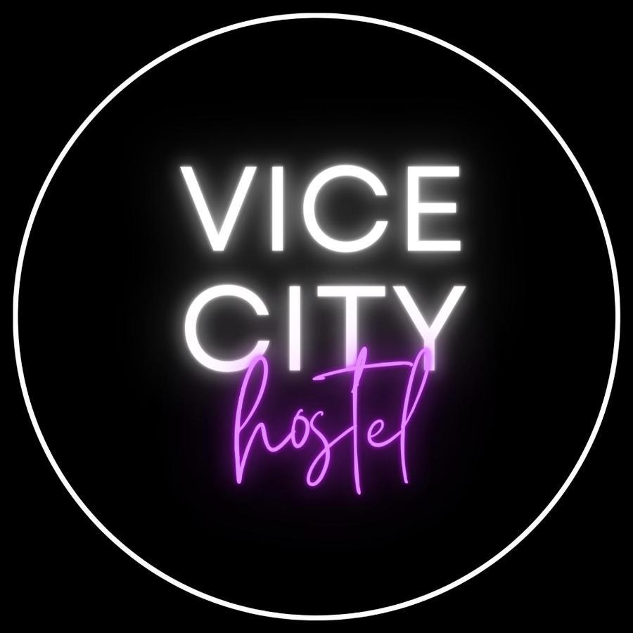 Vice City Hostel Wrocław Extérieur photo