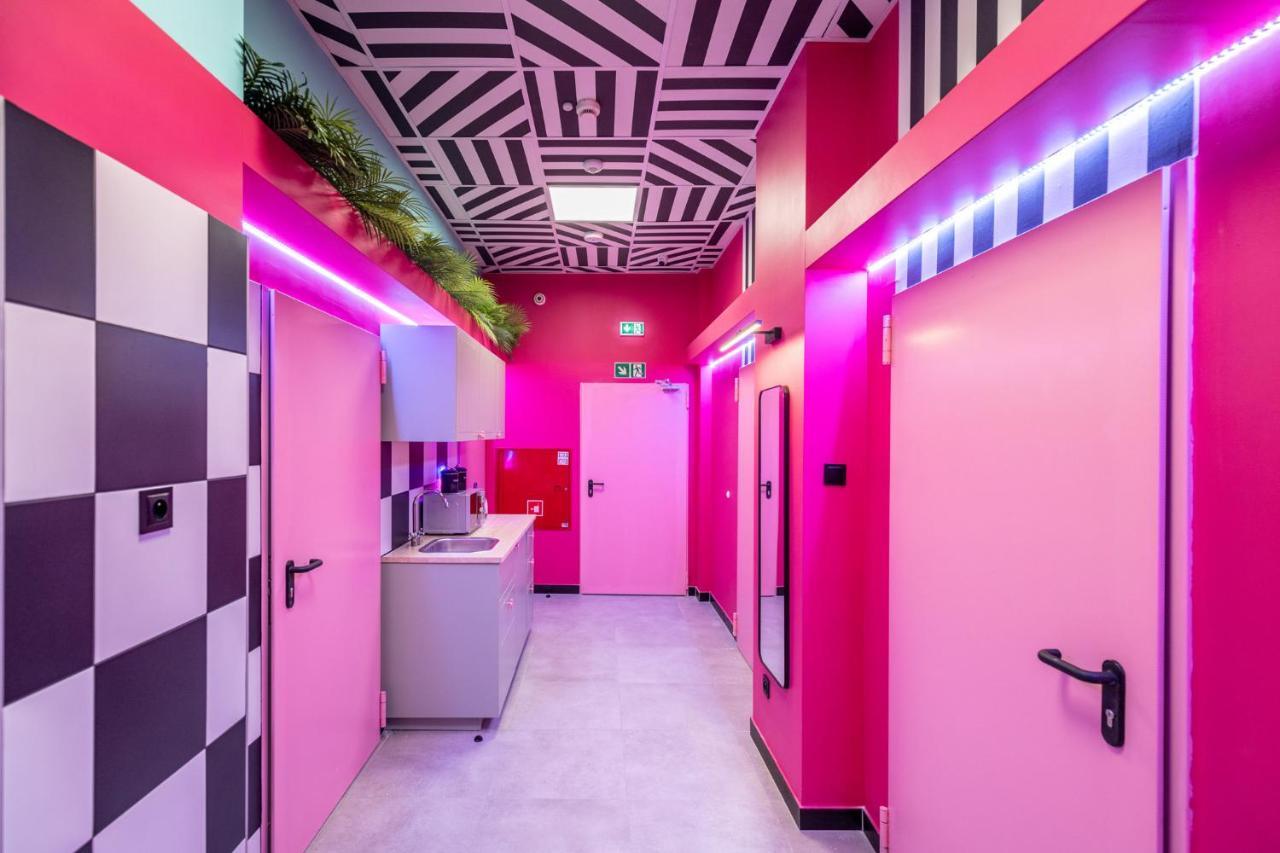 Vice City Hostel Wrocław Extérieur photo