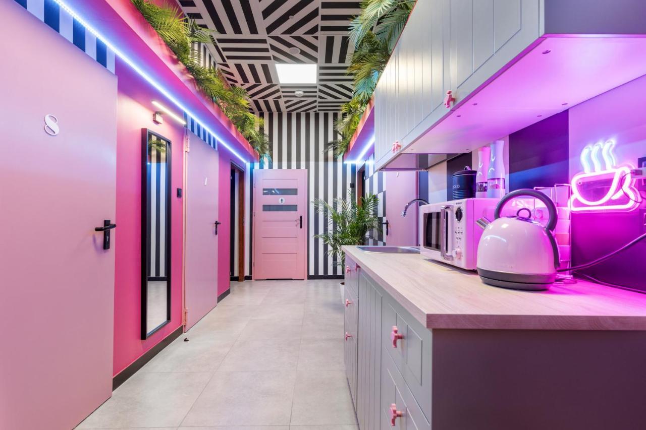 Vice City Hostel Wrocław Extérieur photo